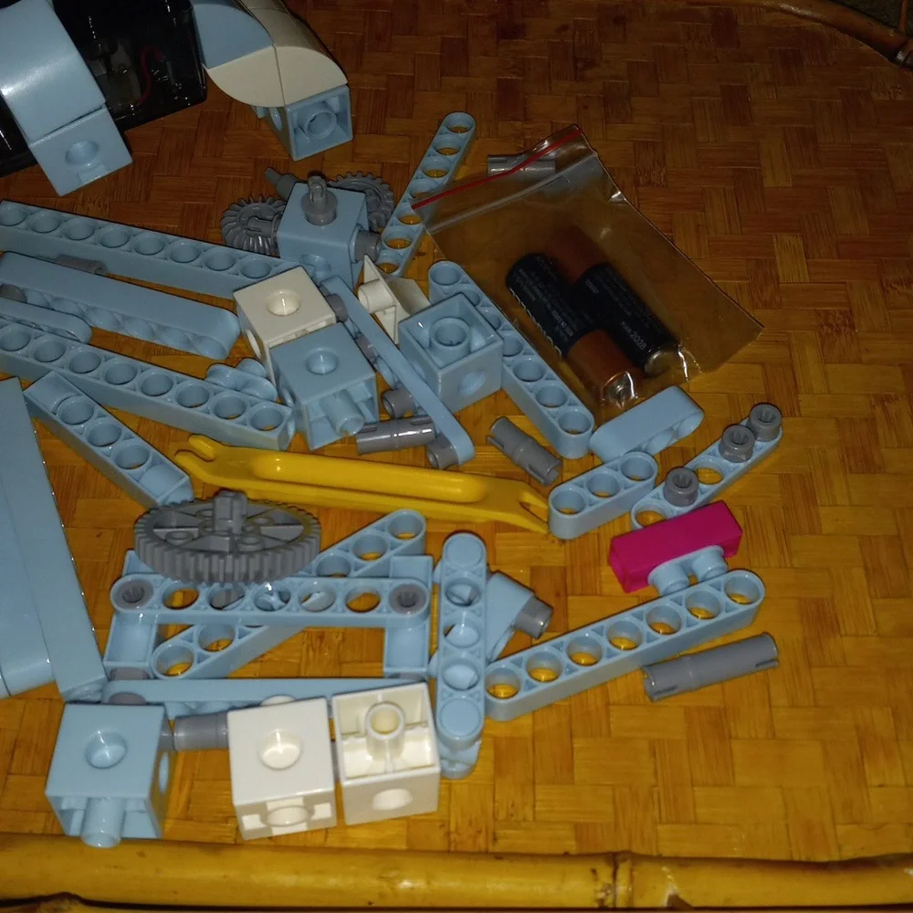 Kids First Robot Safari Building Blocks with Story & Instructions